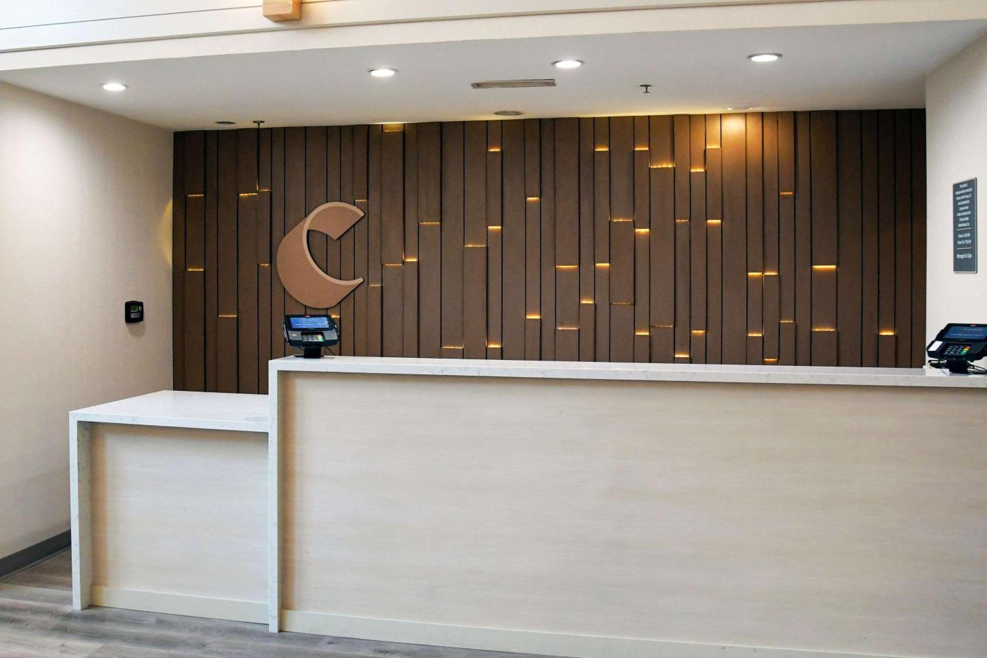Comfort Inn & Suites Nw Milwaukee Germantown المظهر الخارجي الصورة