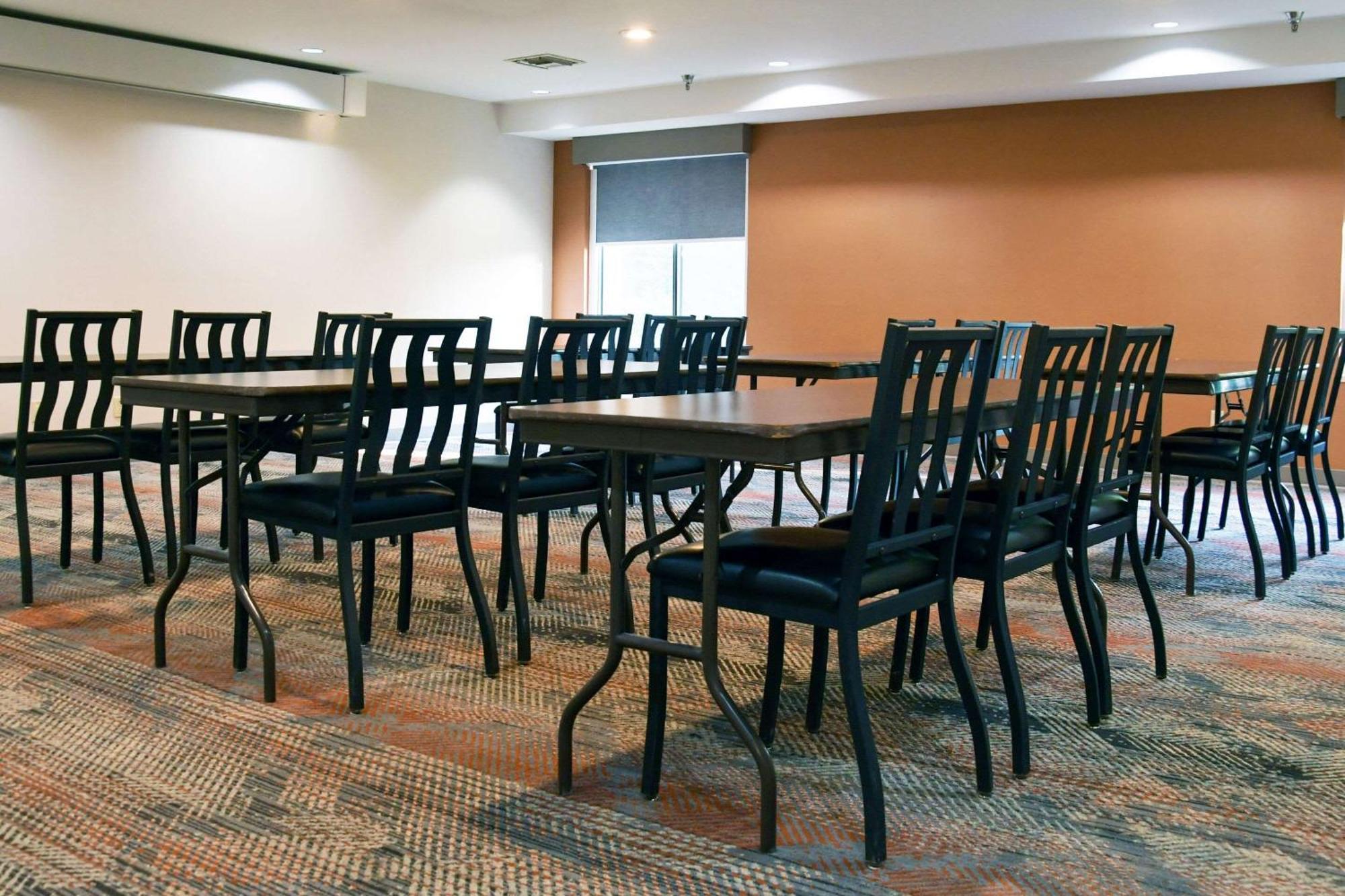 Comfort Inn & Suites Nw Milwaukee Germantown المظهر الخارجي الصورة